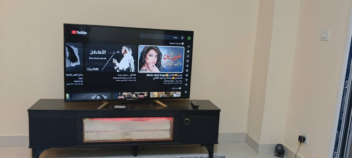 للبيع حط سعرك وتعال اخذهن حجم الشاشه 55 
***********
