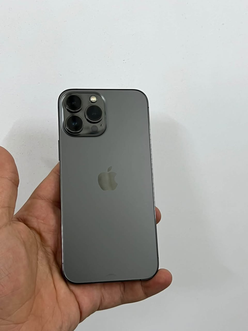 سلام عليكم 
iPhone 13 Pro Max 
ذاكرة 256
بطارية 90 
مبدل شاشة GX حيل حلوه 
فيس إيدي شغال 
جهاز نضيف ما ناقصو شي 
كلو شغال وكآمل 
سعر 490 وبي مجال بسيط 
استفسار اكثر اتصل 
*********** واتساب فقط 
*********** اتصال
مكاني موصل ايسر

