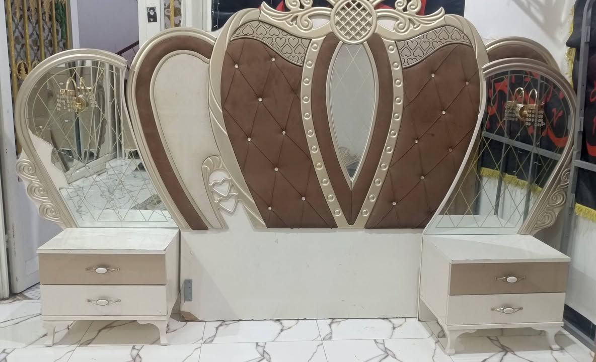 غرفه تركي 8قطع. نضيفه بيه زلوق بصيطه مكان الرفاعي حي كرامه
سعر 550 ‏. 
‪***********‬
