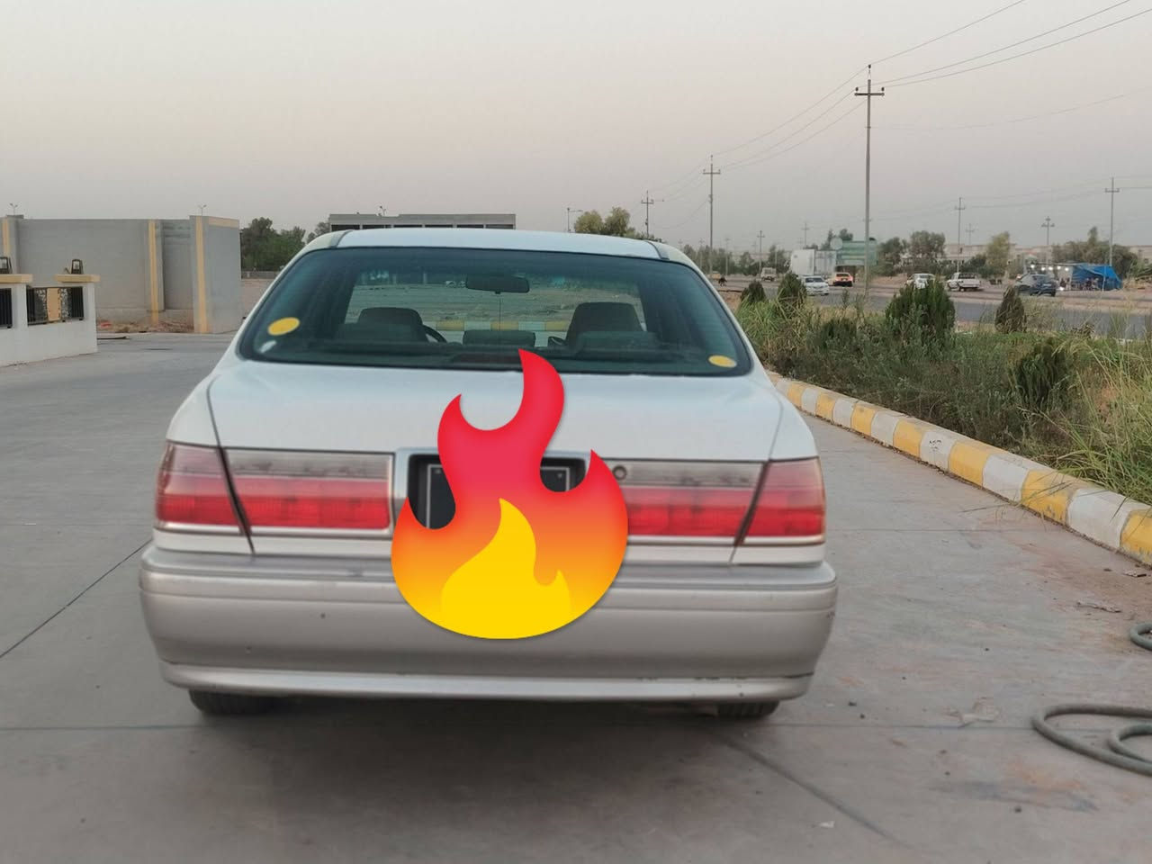 صڵاویی خودالە هە مولایە ک.
***********مکینە گە ورە بە شرتی کە م بنزینی
ملیکە .موس.موسە لیت تیک نەچی
بیدعمولیدراوە.پیشوپشتی کە پسە.جولە یی نیە
گیرومکینەلوک.نوزڵ.لوک تازە هە مووی گوڕدراوە
چرکە ی تیدانیە.کودی هە یە چواردگمە یە 
تبریدلە سە رسویچ.
سقفوسنوقوبونیتی بویاغە.کاڵبووە تە وە.بە پارە یی بڕاوە یە
نرخی کوتایی قفڵی33گڵامعامە لە ی نیە.شوین ڕزگاری کلار

