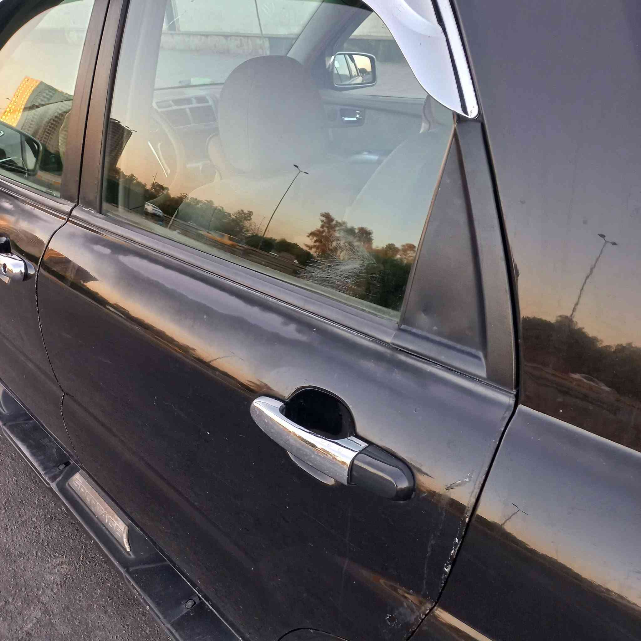 سبورتج ٢٠٠٧ وارد ستة سلندر 
بسمي تحويل مباشر  رقم جديد كيدر مكينة تبريد  مكفول
لايتات زنون حادثهة بابين او دوسة بجم تبديل بدون دواخل مكان السيارة بغداد السعر ٨٥ بيهة مجال 
تواصل عا خاص او عل وتساب ***********
