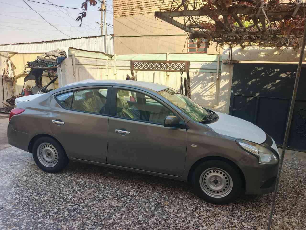 سلام عليكم سني هندي بليته زركه موديل 22  رقم اربيل تحويل مباشر***********)(***********
بيه 4 قطع صبغ محرك وكير كفاله تبريد ثلج تخم تيرات جدد حداديه جديده لمكان بغداد لسعر 70
