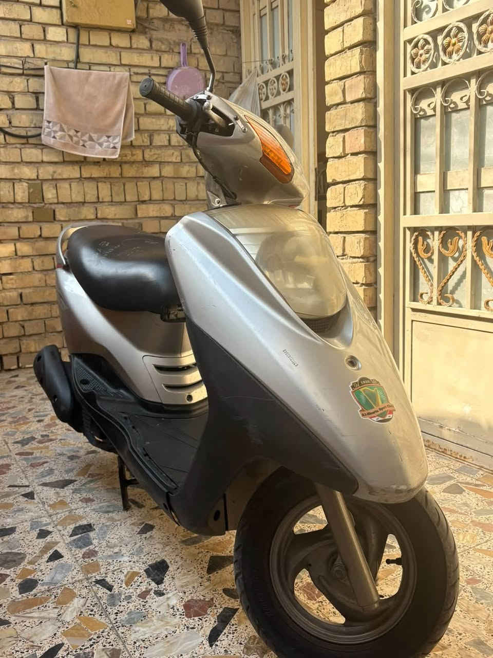 بريز كابريتر نضيفه مكينه وكفرات 
المكان الشعب حي اور
السعر 700 بي مجال
واتساب فقط ***********
