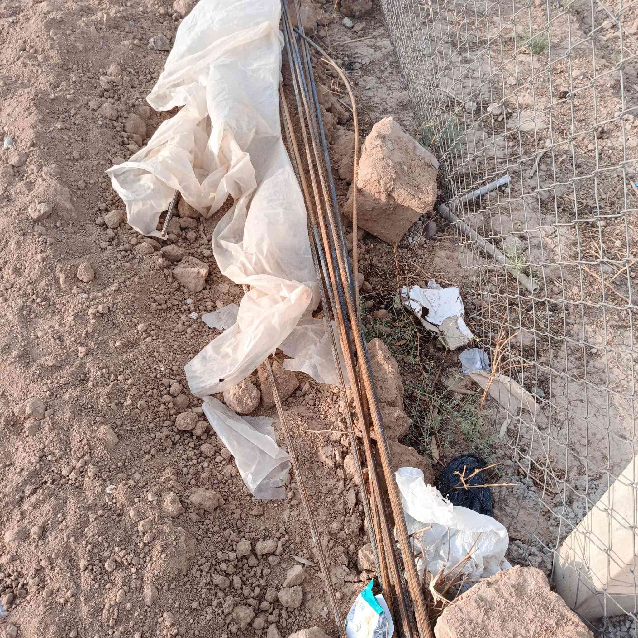حديد للسقف • مقاس ١٦ و ١٧ • بدر بالمزارع
