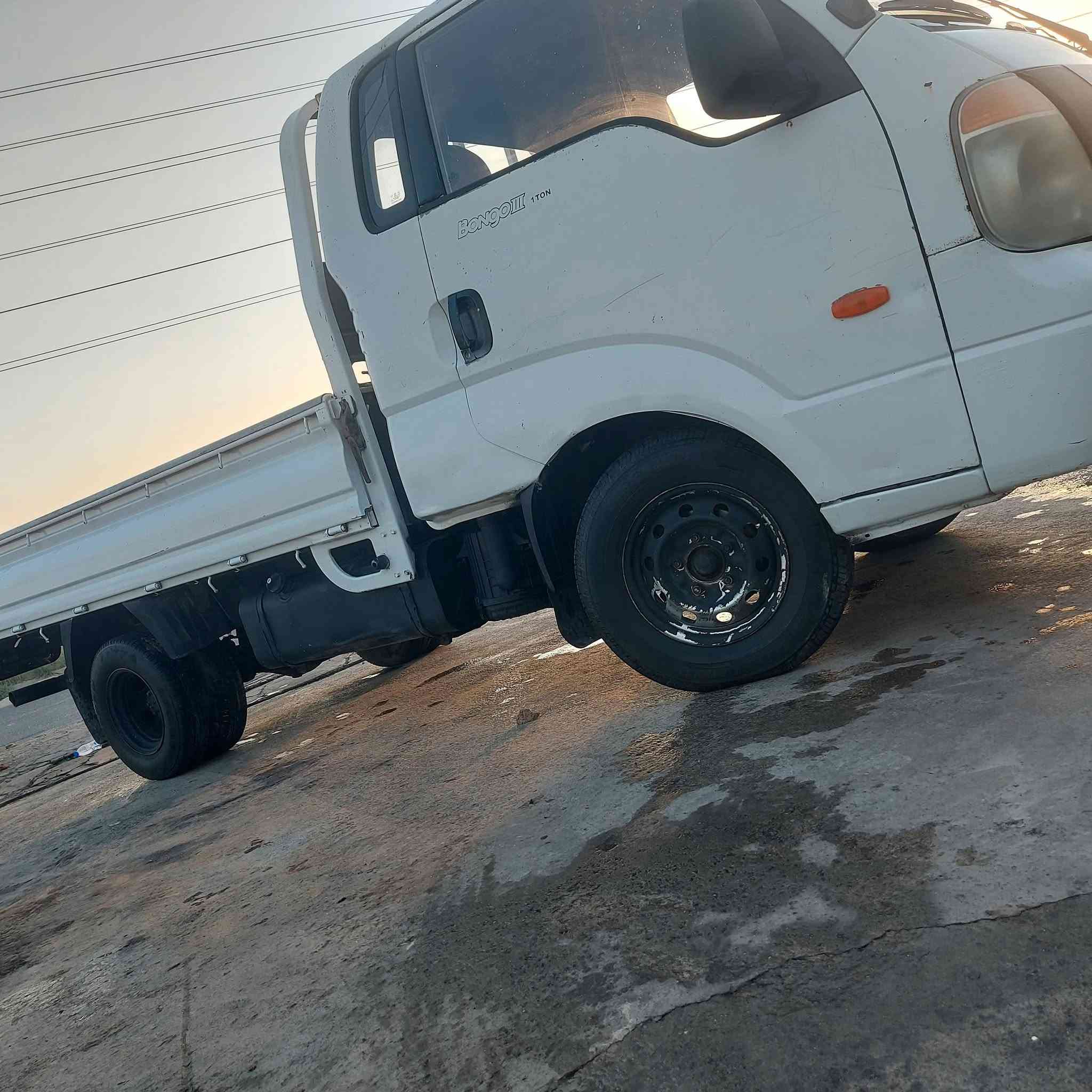 السلام عليكم من رخصت مدير الكروب
سياره كيه حمل موديل٢٠٠٨
السياره مكانه بغداد 
السياره كامل مابيه اي نقص 
هيتوني جفتت مابيه اي نقص 
الرقم ميسان السياره مشروع وطني 
السعر ٨٢ وبيه مجال 
***********
