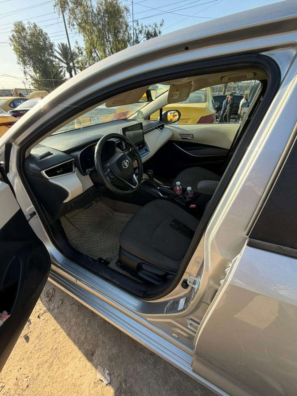 كورلا ياباني اصلي ساز  بانزين موديل ٢٠٢٢
السياره فول باسمي  السياره بغداد مدينه الصدر 
***********
واتساب اتصال
