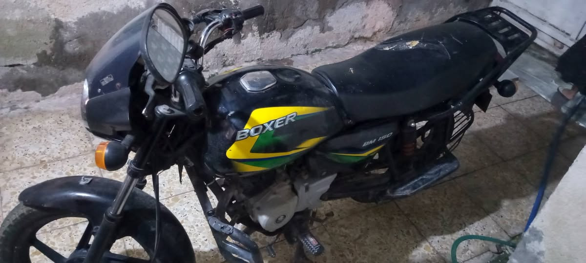 ***********بوكسر 2021 نضيفه بس كام شفت الدراجه شغاله نكره سلف وهندر وكهربائيات كله شغاله السعر 800وبيه مجال للشراي مكاني بغداد الحسينية رقمي
