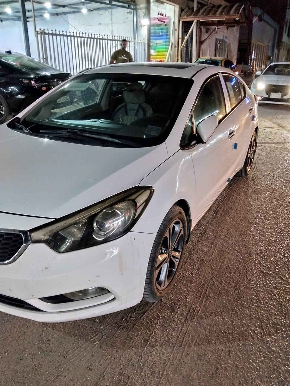 موديل 14 خليجي مكفوله بيها بس بارد طرف الجاملغ الخلفي رقم بغداد
سعر 126 .. ***********
مكان السياره المثنى
