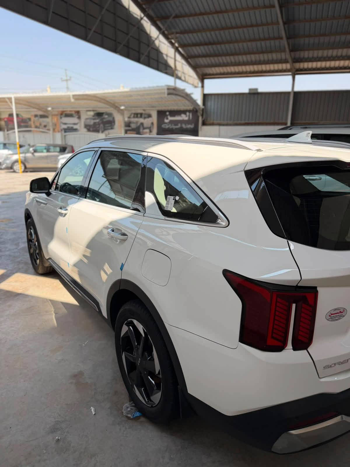 معرض الحسن لتجارة السيارات 
العنوان / واسط الزبيديه 

كيا سورنتو 2025
ماشيه 20 الف 
جنطه كهرباء 
بردات خلفيه 
كشنات جلد وكهرباء 
تبريد كشنات 
كامرات 
لد نهاري ليلي 
كير موس 

مكفوله كفاله عامه من كلشي 

السعر 315$ مجال بسيط 

***********
