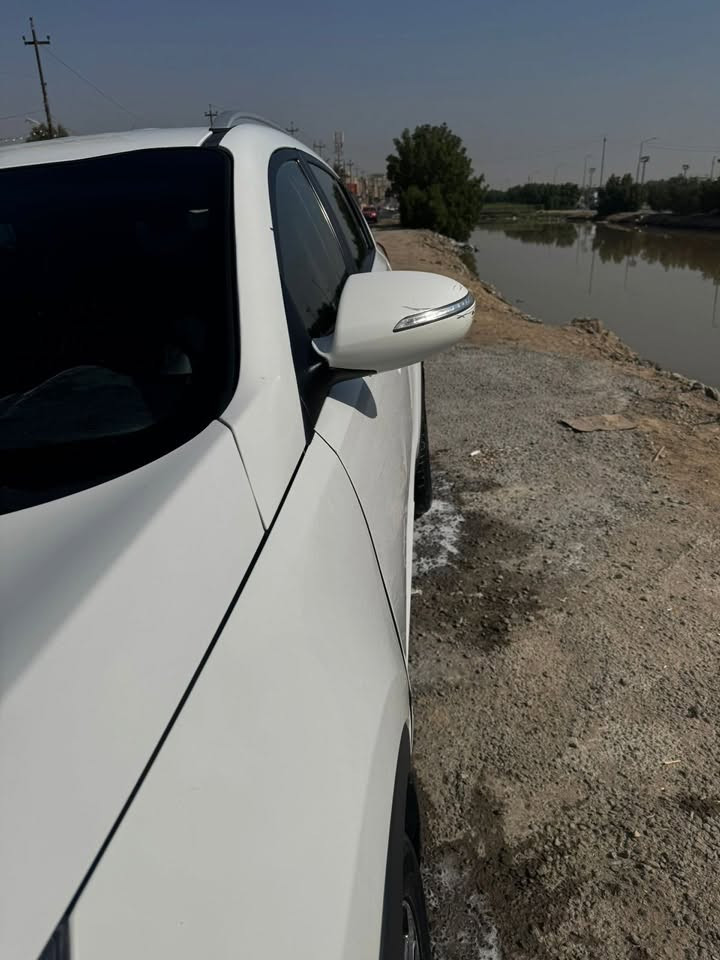 سبورتج
مديل ١٣
فول 
تحكم ستيرن
مرايات شفط
كلش نظيفه السياره ب57 
***********
