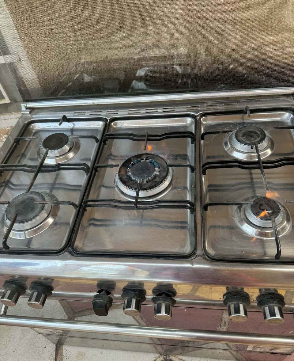 طباخ كله شغال السعر100العنوان بغداد الحسينيه راشديه ***********
