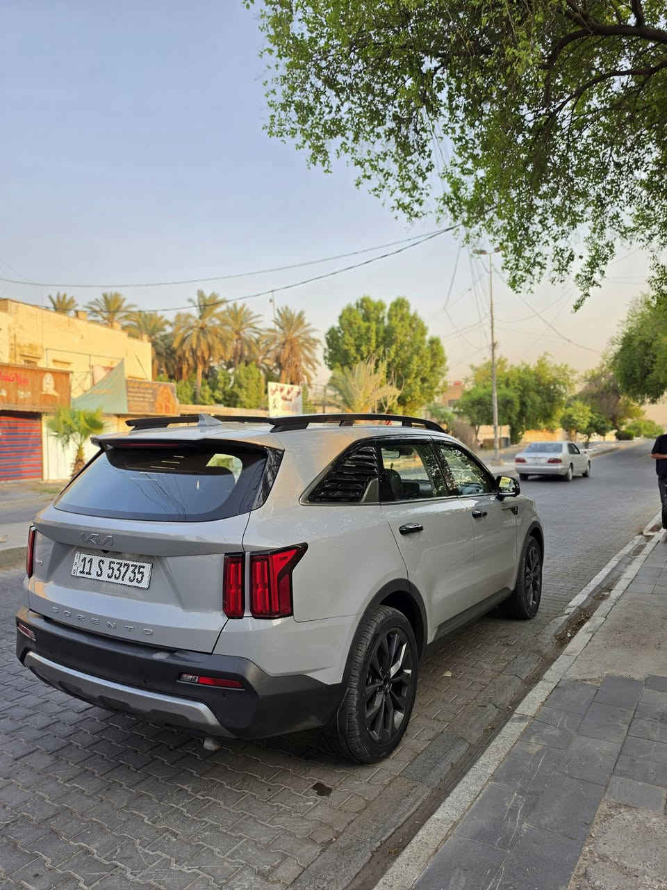 🔥 للبيع – Kia Sorento 2022 X-Line  🔥
🇺🇸 وارد أمريكي |  Turbo 2.5 | X-Line

للبيع سورنتو 2022 X-Line ، لون إسمنتي مميز، سيارة مرتبة وجاهزة للاستخدام، ومواصفاتها فول الفول .

🔹 المحرك: 2.5 تيربو طياره ✈️
🔹 الفئة: X-Line 
🔹 اللون: إسمنتي
🔹 التايرات: جديدة
🔹 الصدر: جديد
🔹 الموقع: بغداد

🛠️ الحالة بكل وضوح:
• صبغ قطعتين: قبق جنطه + جاملغ خلفي
• بارد بسيط بالبنيد
• السيارة جاهزة 

💰 السعر: 225 ورقة
🔸 المجال بسيط جداً للجاد فقط

📍 السيارة موجودة في بغداد

📩 للاستفسار والتفاصيل: ***********
***********

