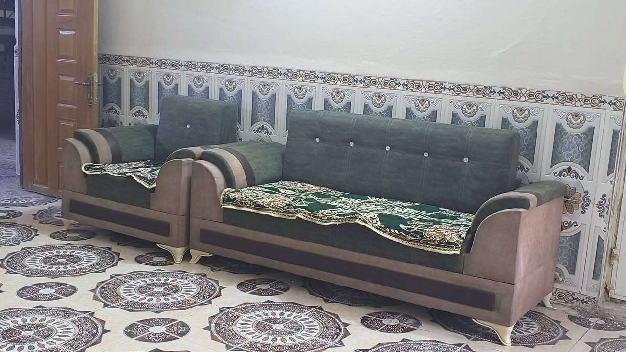 تخم نضيف كلش للبيع تكمه سعر 300 العنوان الحسينه الراشديه 
***********وتساب.      10 مقاعد
