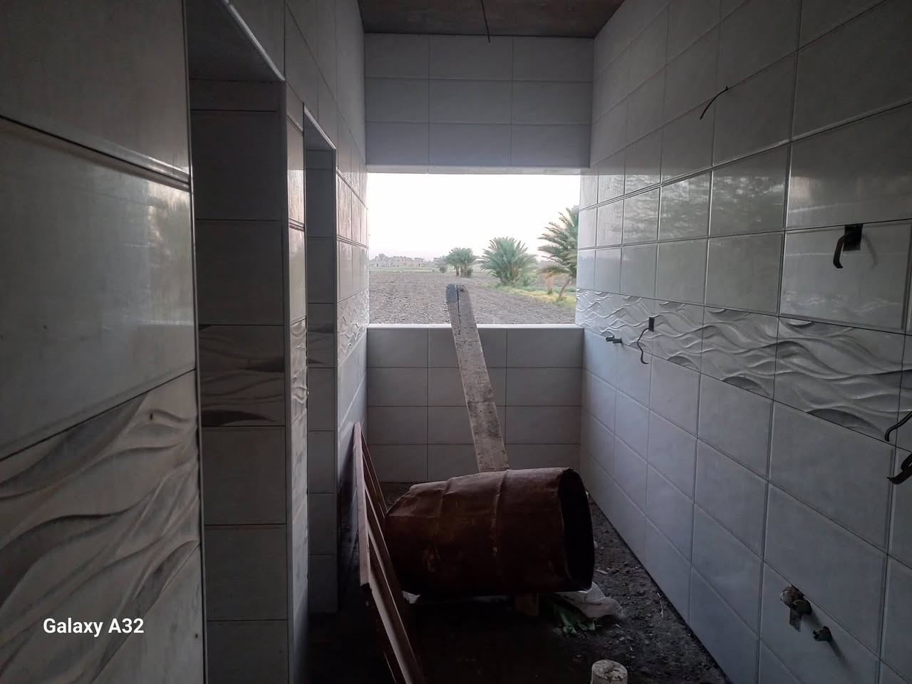 بيت للبيع طريق سومر عفك طابو زراعي سند ٢٥ المساحه مال البنيان ٢٥٠متر يم المدرسة مال الرايه ويه لبيت ٧٥٠ متر تبعد عن الشارع ١٥٠٠متر تفاصيل تصال ***********
