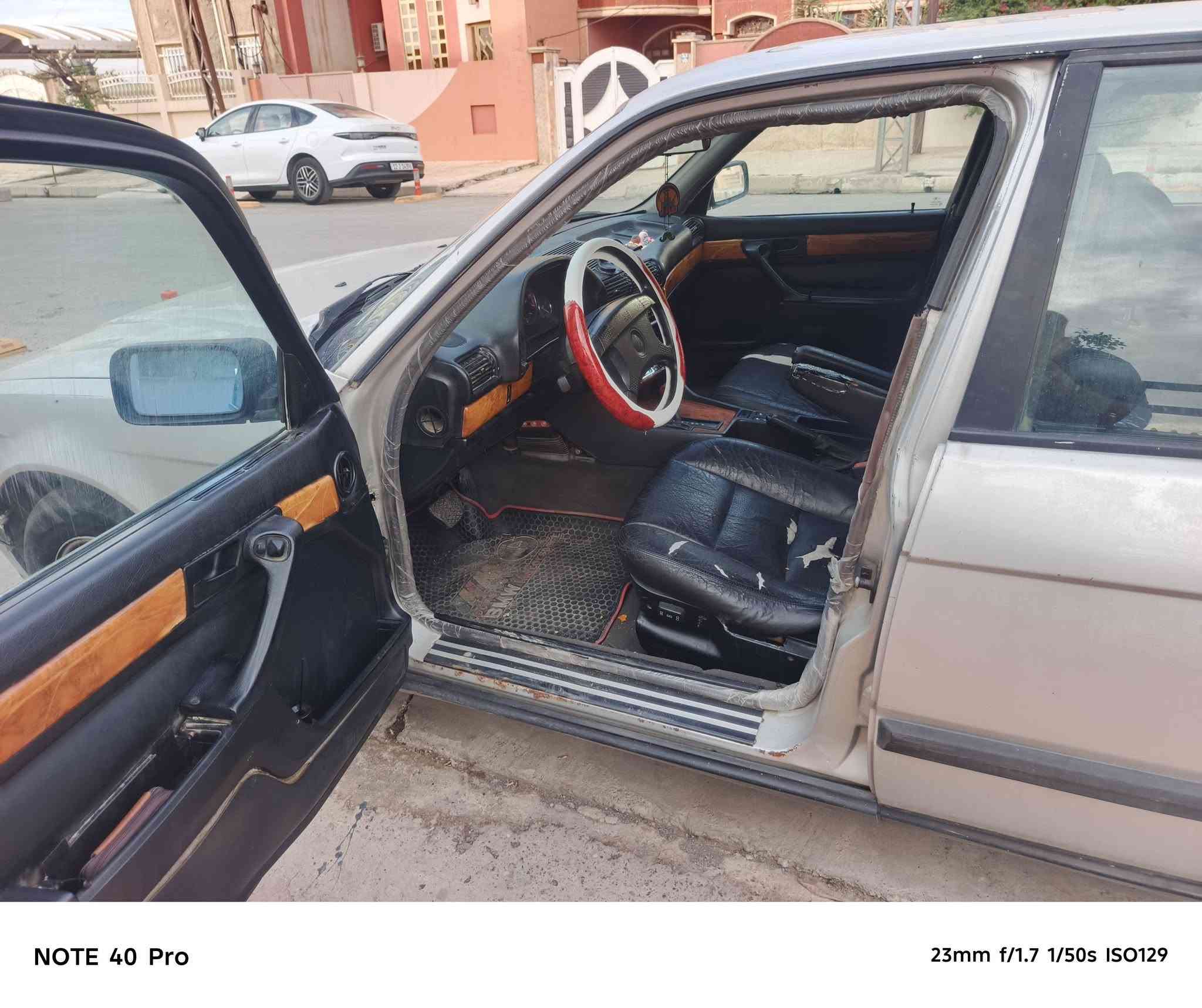 بي إم دبليو 735i • ١٩٩٢ • موصل الرفاق