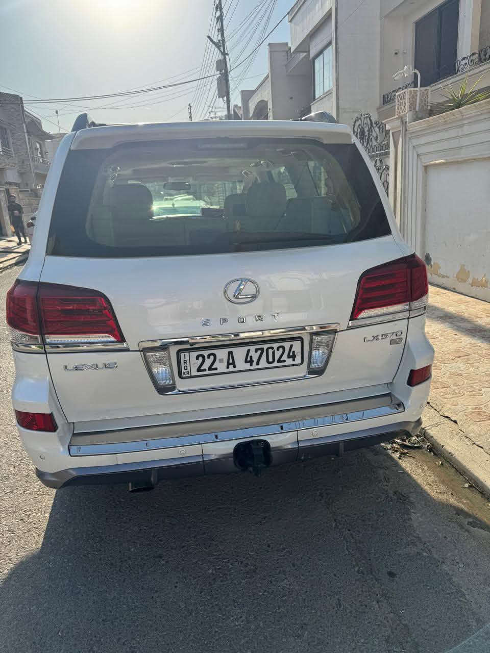 السلام عليكم
لكزس 2013 LX570 خليجي بريم 
السعر : 355$

فول موصفات 

بصمه-فتحه-راداد-كامير-كشنات تدفئه وتبريد -ستيرن كهربائي-صندوق شفط _جكات _داخل بيج 

سياره جهازه  من كلشي وجديده 

مكان بغداد

الاتصال

***********
