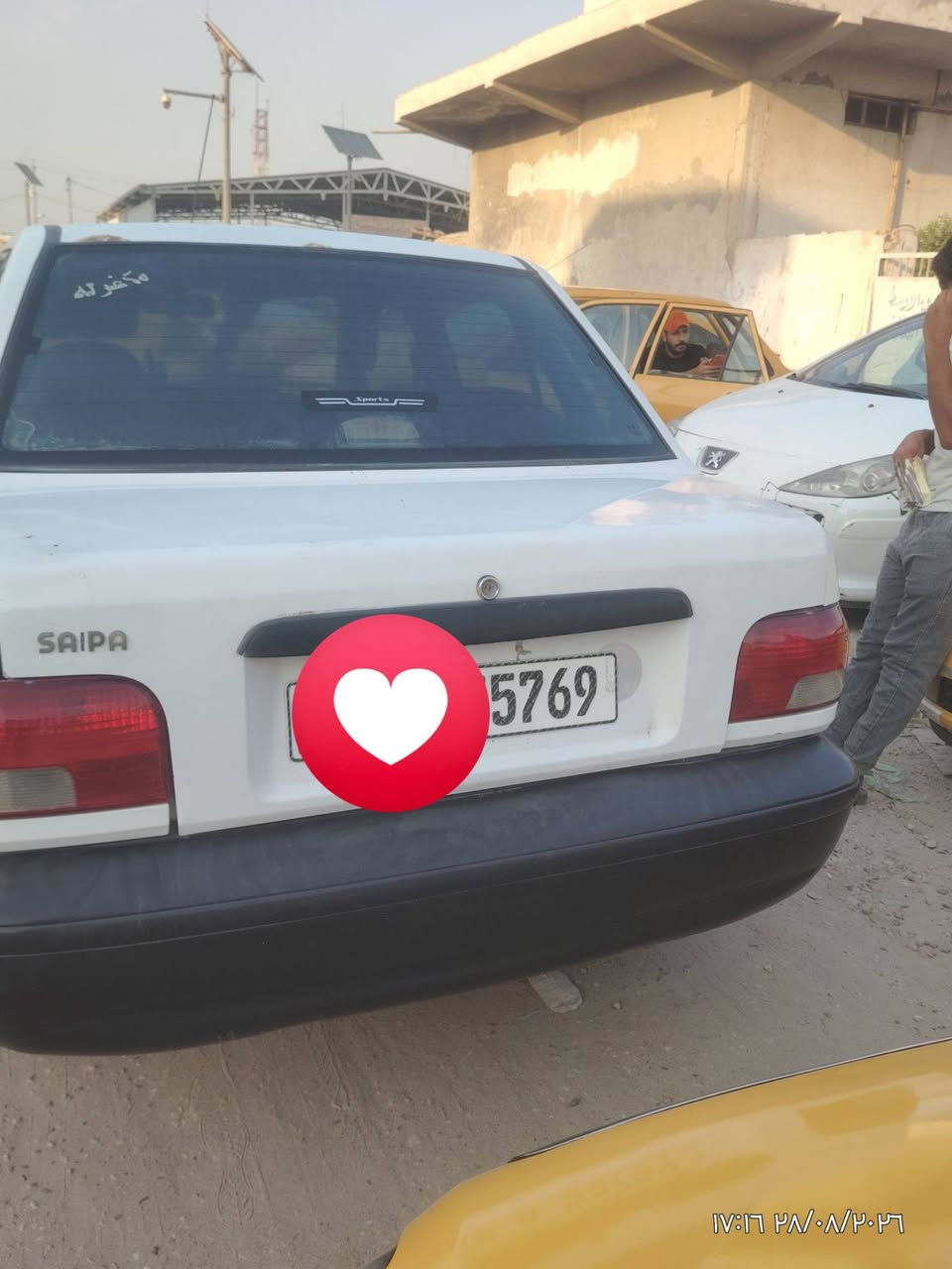 السلام عليكم سايبه موديل 15 سياره مقفوله لا ضربه ولا صبغ رقم انجليزي نجف مكان السياره حله بابل قرب العلويه شريفه رقم الهاتف***********
