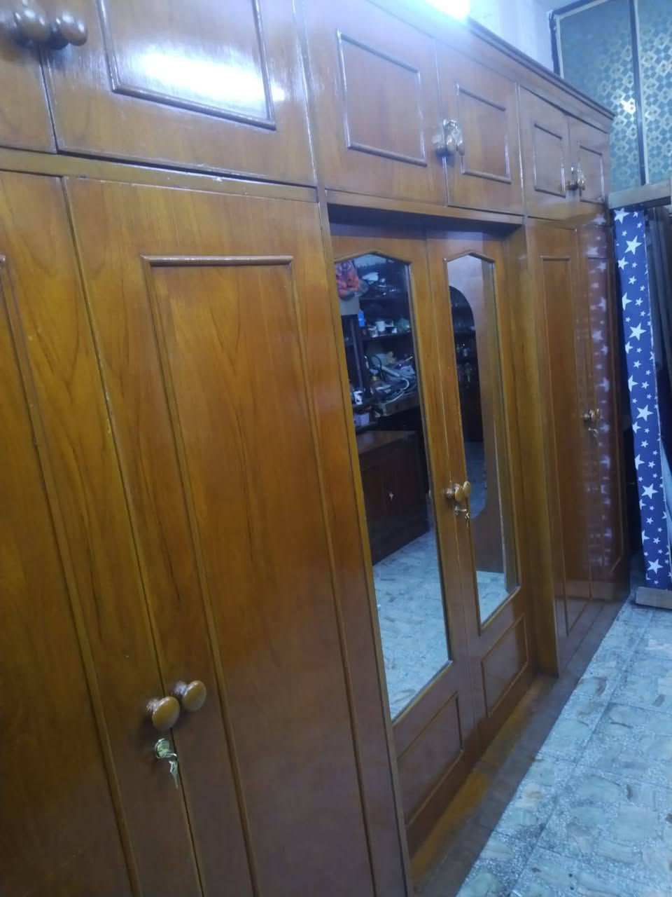 السلام عليكم 
غرفه صاج 6 ملحق كلش نظيفه صاج داخل وخارج مابيه كل ضرر سعرها 550 بيه مجال.. مكان بغداد المشتل 
( الخاص مغلق شراي واتساب *********** )
