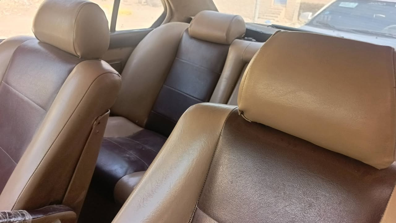 سلام عليكم بيم ٥٢٥ موديل ٩٢  محوره فيفتي كير ومكينه كرتون رقم السياره بغداد وصحبه من بنجف صاحبي سيد واني كفيل الشراي مشروع وطني سياره تبريد شغال مكان سياره حالين بناصريه المركز سنويه جديده سعر ٣٣ وبيه مجال قليل حك الجيه هاذه رقمي *********** بيع وبدون مراوس تمام
