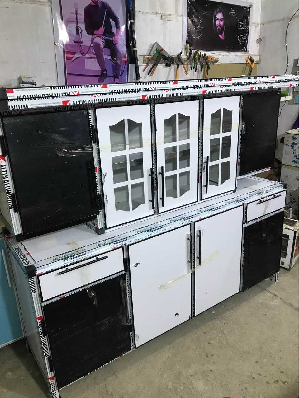 تخفيضات كاونترات مترين شرط شرط التزكام بليت واحد ملم نرماده حفر جرارات شفط نقش cnc تاج وكلوبات شغل درجه اولى ب400 واذا وياه سنك متر وربع مرمر ب600 يصير اللون حسب الطلب العنوان ناصريه شارع الاخلاص *********** ناصرية, ذي قار
