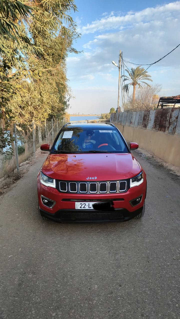 سلام عليكم 
جيب كومباس موديل 21 فول مواصفات 
سيارة جاهزه رقم اربيل راعيها يريد تحوليل
صوره ضربه موجوده 
بكان سيارة بصره 
سعر.   95.   وبخدمت طيبين
رجآ رجآ  الي مايشتري لا يكصر سعر ولا يخابر 
سعرها جوه سوك محتاج وريد ابيع 
***********
***********

نص مكتوب في الصور:
- 4 / 11 BidCars
- 1 / 11 BidCars