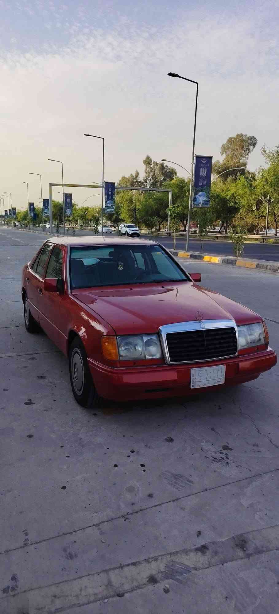 السلام عليكم مارسدس دب للبيع موديل 1991 كير محرك شرط محرك بطه تبريد شغال سياره متعوب عليها صبغ عام جماليه بدون ضرر 
السعر 60 وبيها مجال لشاري 
***********
