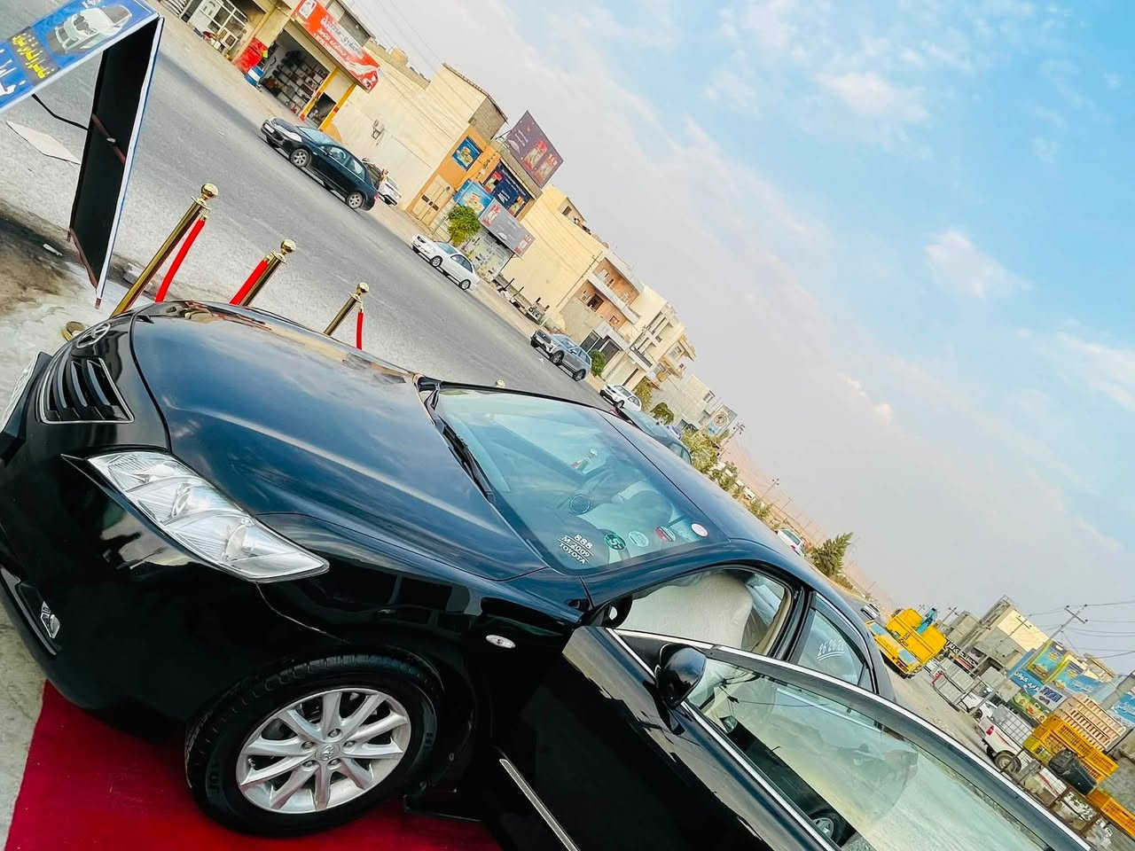 Camry 2009 JL
ڕەنگی ڕەشی قەتران

ڕەقەمەی تازەیە بەس سەنەوەی مانگێکە بەسەر چوە

گێڕو مەکینەی بەشەرت 
تحویل غرامەی بەشەرت

پارچەیەکو دوو پەڵەی بۆیاخە. 
102   گەڵاو مەجالێکی کەم

***********

