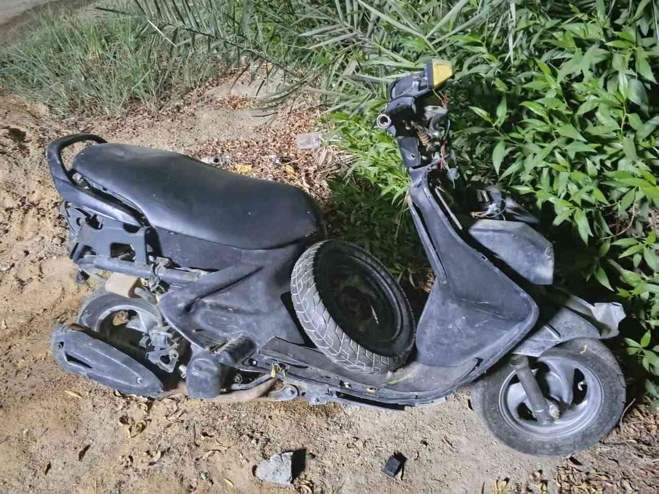 سلام عليكم
دراجه للبيع بسعر 250 وبيها مجال بسيط بنجر تاير خلفي والكلج الامامي يرادله تبديل فقط
المكان الديوانيه قضاء الشاميه 
الستفسار 
*********** كوفة, النجف
