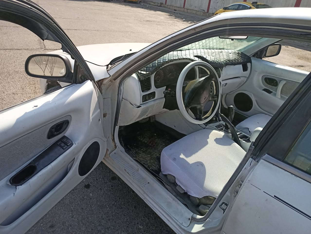 ميستوبيشي كالانت 1998 محرك نضيف 4 سلندر 2000cc
هزه جديده رقم نينوى تحويل ثاني يوم تبريد شغال كير توماتيك لوايت زينون
27 ورقة 
***********
