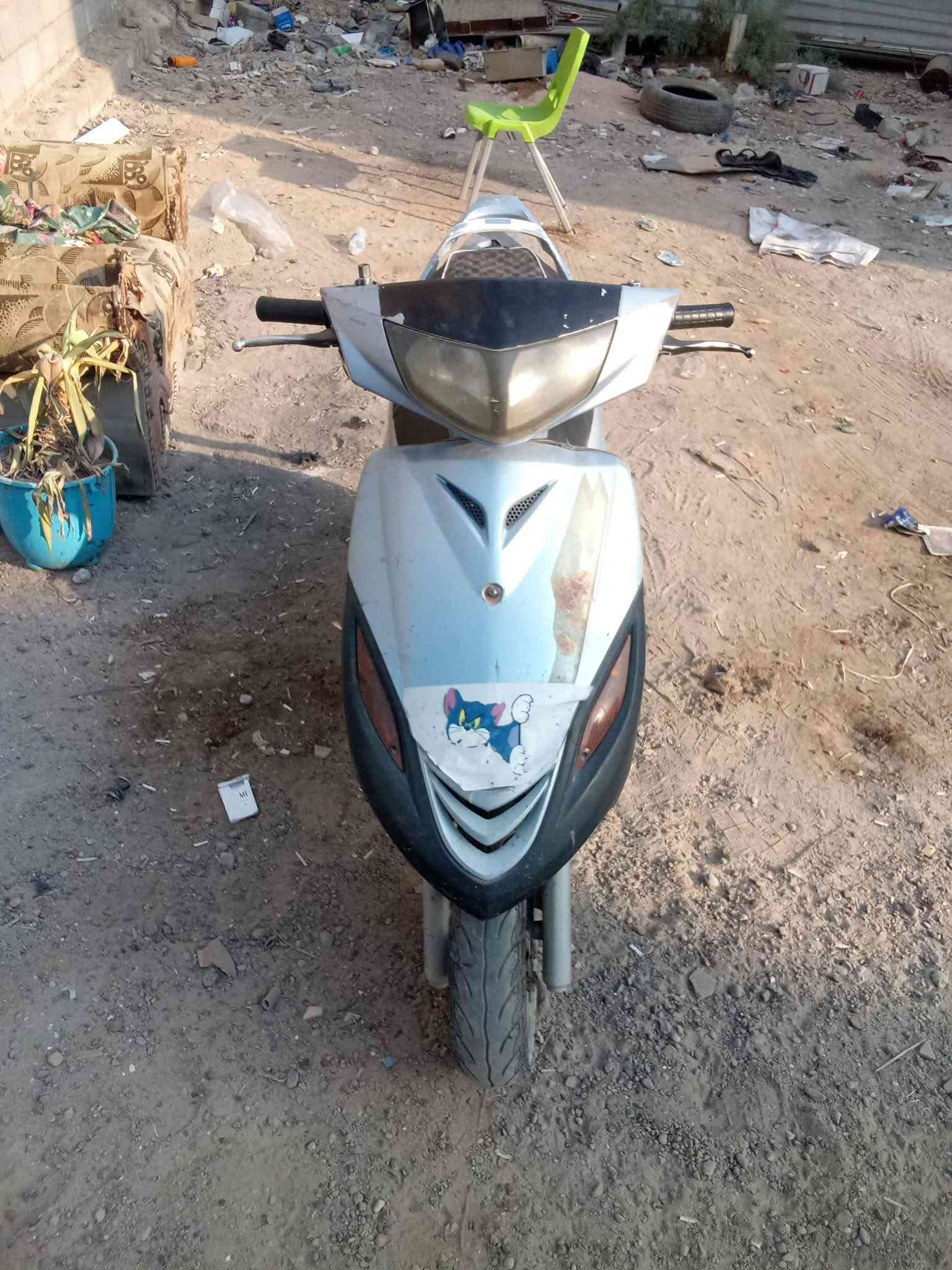 السلام عليك درجه ماكس نقصه بس باتري مكانك بياع شرطة الخامس 
اوراق درجه موجود رقم ***********سعر250بيه مجاله وسب
