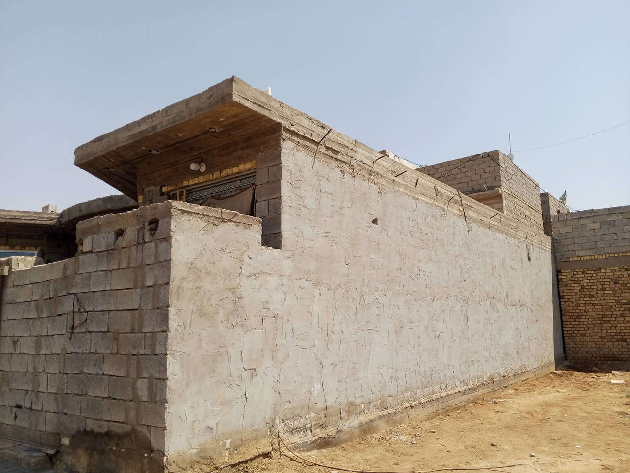 السلام عليكم. بيت للبيع  عدد 2 للبيع مساحه الواحد 100 متر. يتكون من غرفه صاله منور حمام استقبال مطبخ طر
السلام عليكم. بيت للبيع  عدد 2 للبيع مساحه الواحد 100 متر. يتكون من غرفه صاله منور حمام استقبال مطبخ طرمه 

بناء جديد موقديم. نقصهن بس استاير +بيتونات...

عنوان. حواس. شارع الدامرجي يبعد عن الشارع 300 متر 

الاستفسار ***********
