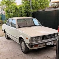 للبيع كرونة 80 مخزنة لمدة 20 سنة كانت عند دكتور وتم تجديد السيارة بالك...