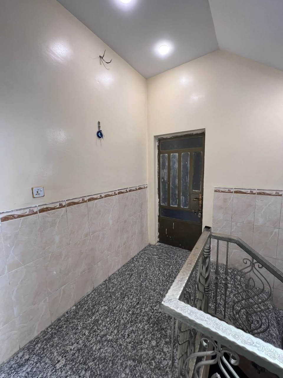 بيت المساحه ١٠٠ م للبيع ( طابو ملك صرف )
بيت المساحه ١٠٠ م (٥*٢٠) ( طابو ملك صرف ) 

العنوان : البلديات ٩ نيسان ال UN المربع الذهبي ( مقابل دور العمال) 

للتواصل والاستفسار عبر الرقم التالي فقط: ***********
