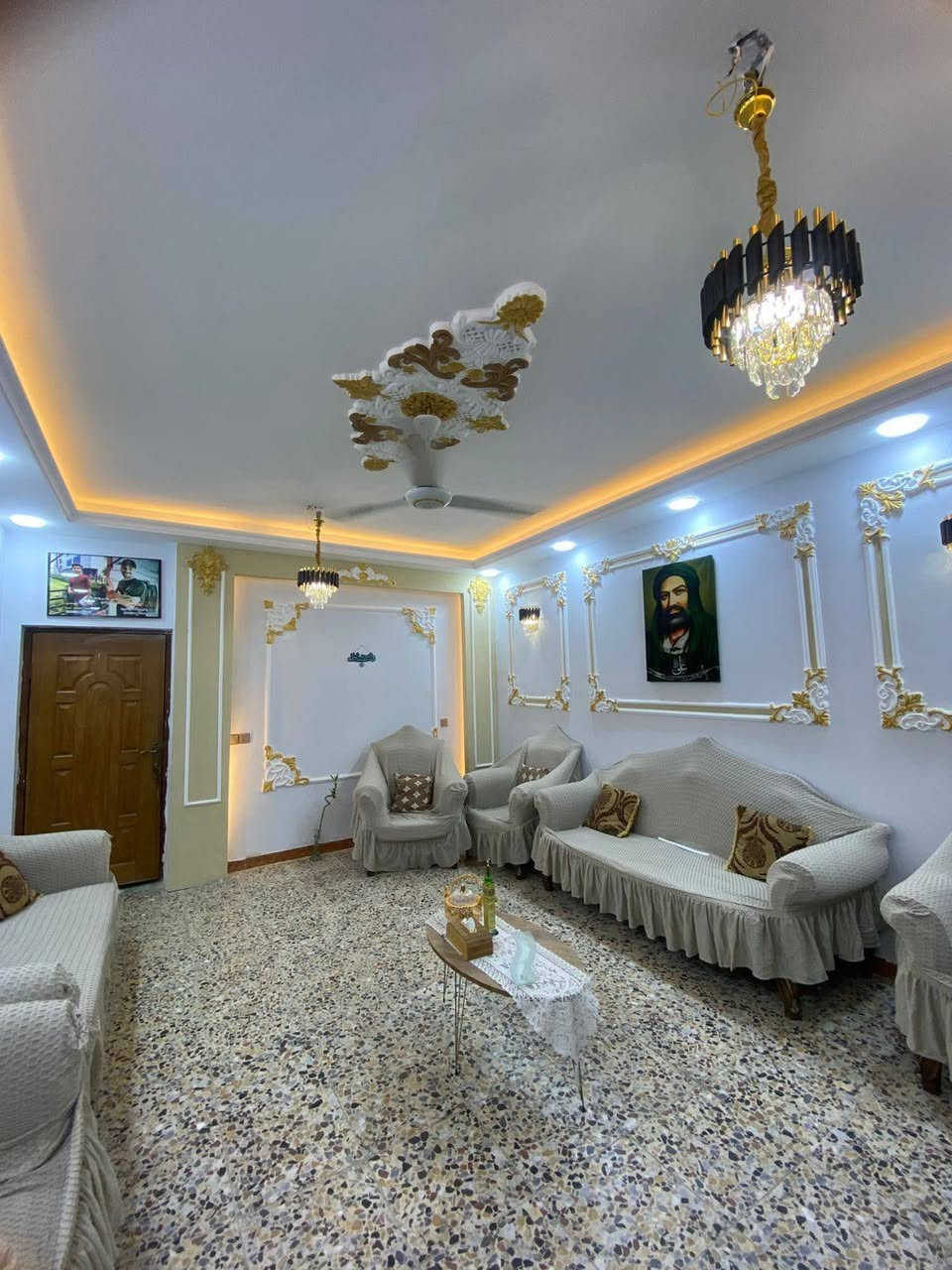 السلام عليكم بيت 190متر🏠
سند 25 قرب ابو عمار العزاوي 
استقبال ديكور حديث 🔥
البيت بي 4غرف نوم🛏️
3 حمامات 🚾
منوار +ترك 
السطح الاول والثاني شتايكر 
كهرباء +سحب +ماء ✅
قرب سده جبور  
السعر 110 وبي مجال
للستفسار اكثر للتصال على الرقم 
***********
