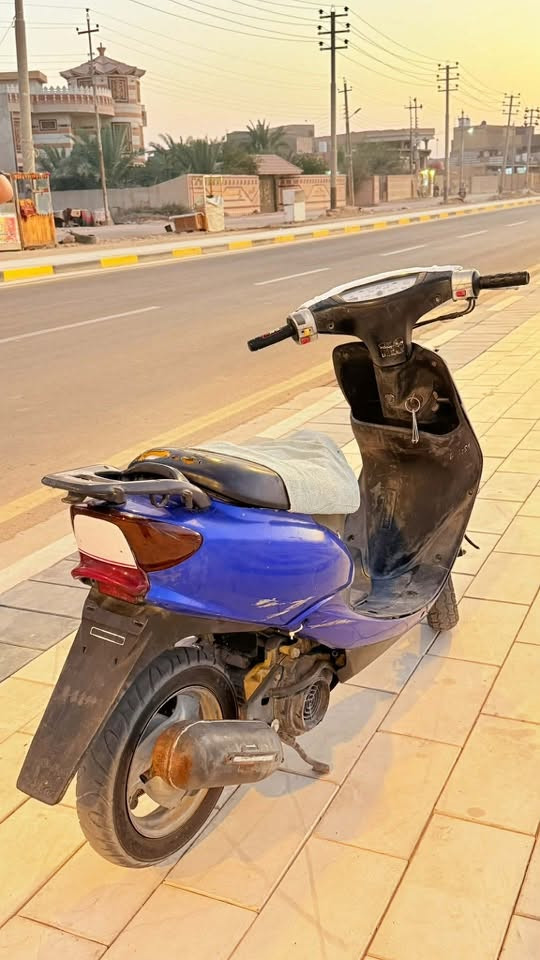 السلام عليكم دراجه عصفوري مفتوحه مرا وحده كلشي شغال بيه بس باتري كاعد دراجه نهضه ومعدل كلشي منقصه سعر خاص مكان قضاء المدينه ***********
