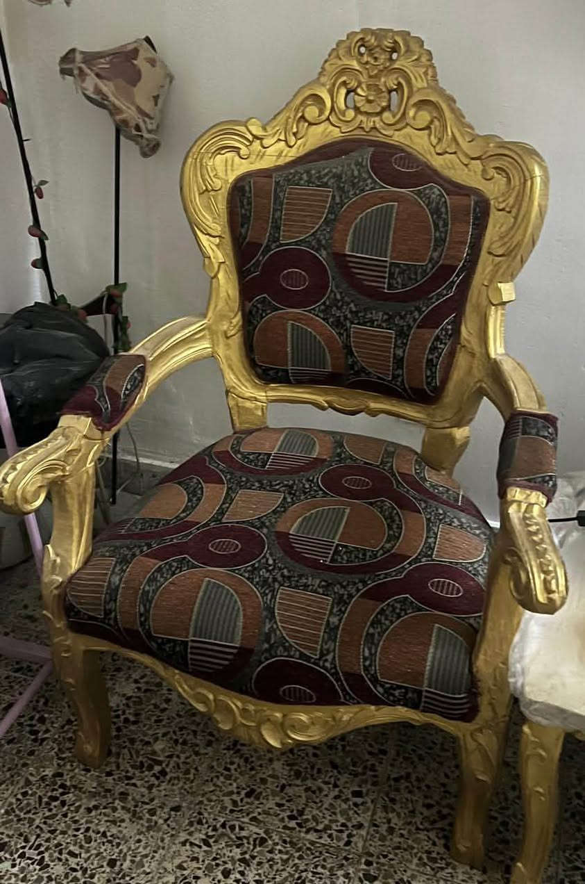 قنفات نظيفات تكمممه ب300 وبيهم مجال مكاني بغداد حي الجامعة ***********
