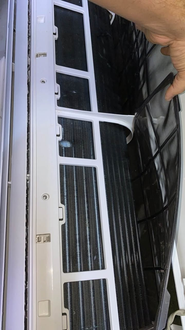 سبلت وارث 2 طن لجهاز كلش ضخم مستخدم صيفيه وحده كله بلادي كامل ريموت و بوري جديد وغازه لبلاد موجود جيب وشد 400 الف

بصره جبيله ***********
