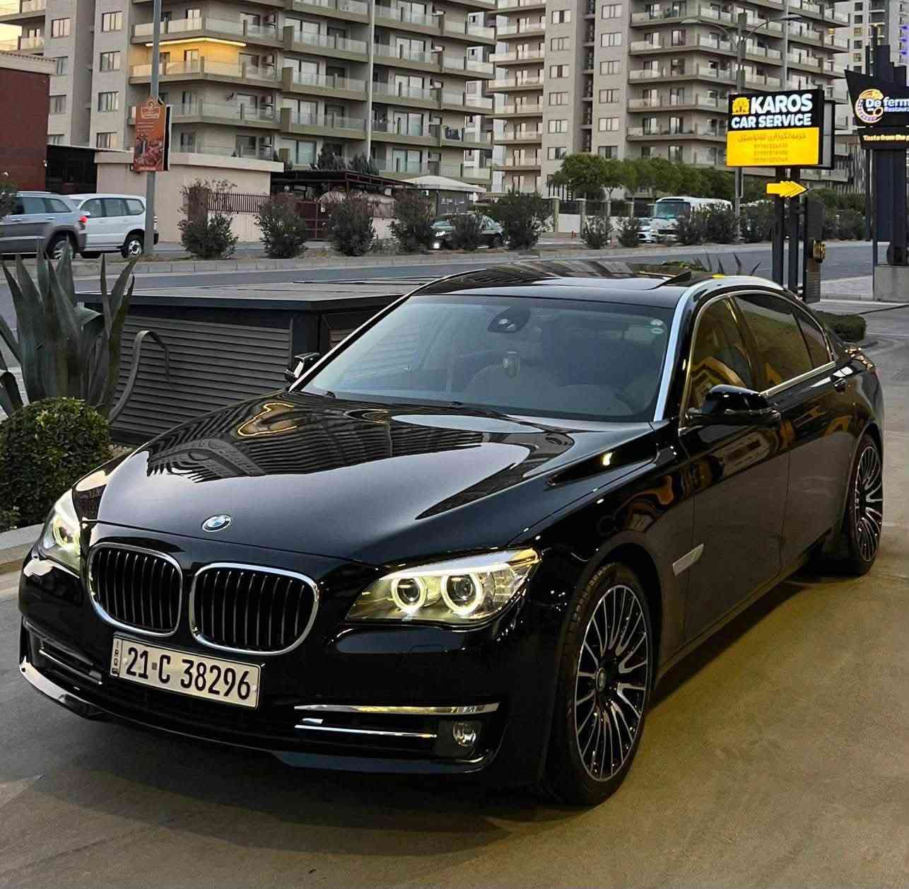 السلام عليكم 730li
F02
N52
موديل 15خليجي مكفول من الحادث والصبغ والتبديل 
ماشيه 117الف حقيقي 
معروضه 215
رقمي ***********
سته سلندر تنفس طبيعي الاقتصادي المرغوب بانزين عادي ومحسن 
سيارة مال جناي نضيفه على ايدي بدون مسج بدون نقص بدون عطل على وضع البلاد محرك كير ضفيره اكسل 
تخم تاير جديد ادامه كامله توني مسويه 
تبريد ثلج حماوه 105ثابت 
توني بدل وغاسل منظومه التبريد مبدل واتر بم وراديتر وكاله اصلي 
فول عدا البوب شفط وكامرات369درجه 
موصفات حساس امامي خلفي 
مثبت سرعه 
جنطه شفط 
مرايه جانبيه شفط وتنزل عنده الرجوع
كامره خلفيه دواره 
تبريد 3قطع 
كشنات جلد امامي خلفي 
كشنات امامي خزن 
استيرن خزن 
فتحه 
اشيار مري 
لايت امامي دينامك متحرك لد 
شاشه اعطال 
اوتو ستوب 
هندبريك كهرباء 
سيدي اقراص 
جمات4اوتو 
برد 5كهرباء 
اناره ترحيب 
اربع وضعيات قياده +سبورت بلاس
