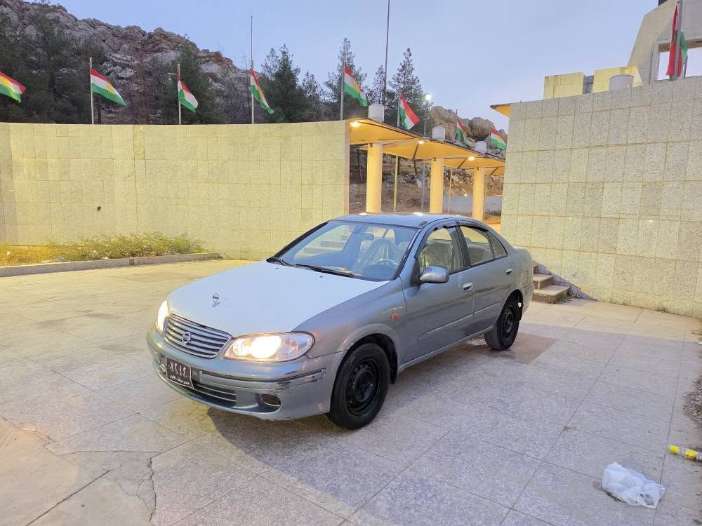 نيسان صني • ٢٠٠٢ • رانية