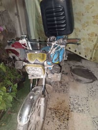 🏍️ دراجة إيراني سوينك موديل 2025 للبيع 💰 السعر: 500 ألف دينار 🤝 بيه مج...