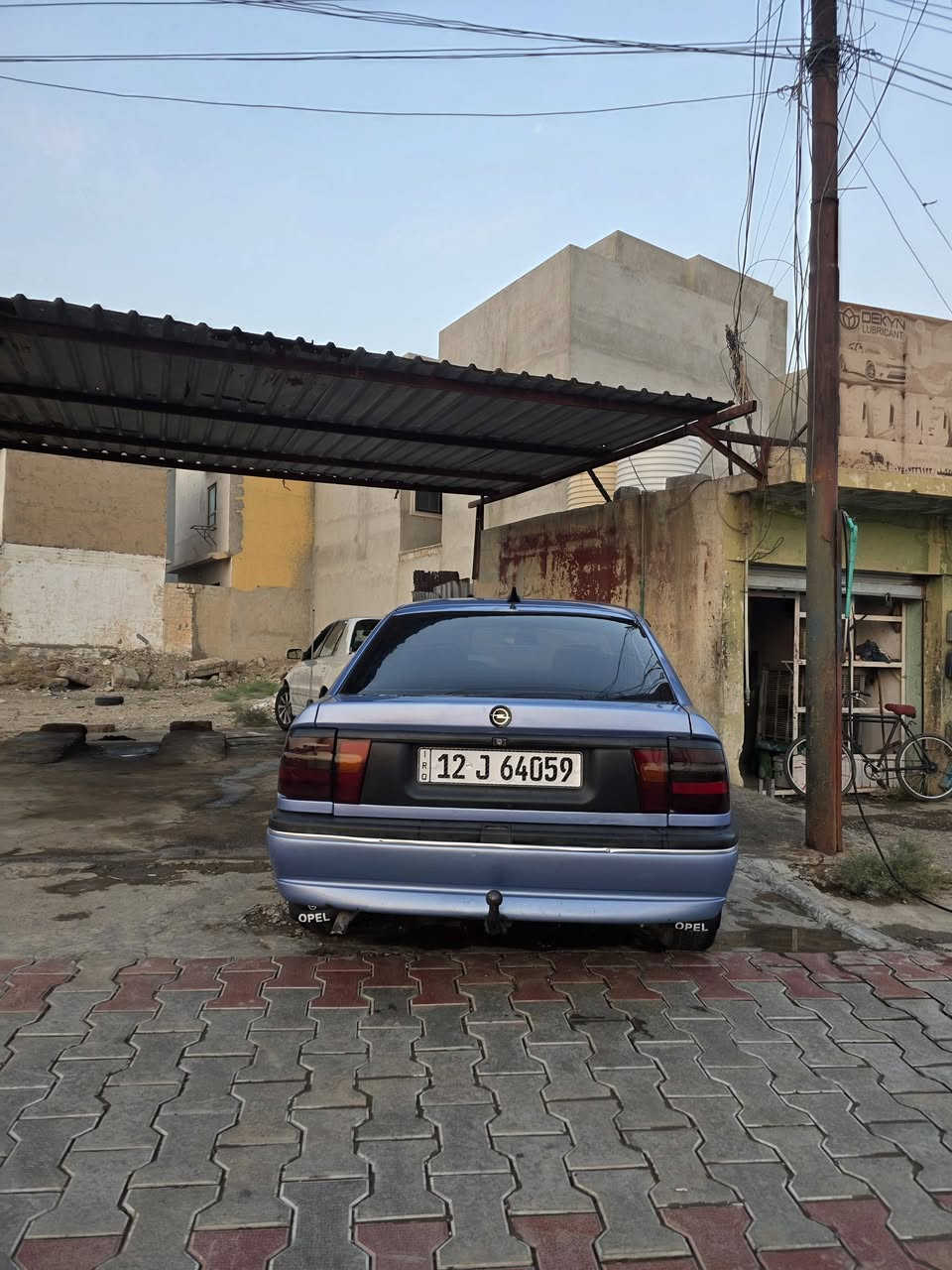 سلام عليكم
اوبل فكترا موديل 93 محرك 18 

گير ومحرك شرط طخم امامي خلفي جديد

سياره بلاديه وضع شركه بدون ضرر

 دوائر ودوسات ممصلحه فقط بخ جماليه 

سنويه الى 2031 باسمي  هزه جديده 

شرط التحويل 

السعر  38 وبيها مجال للطيبين 

مكان السياره موصل ايسر 

 ملاحظة بيع نقد فقط 

للاستفسار 

***********

*********** بي واتساب
