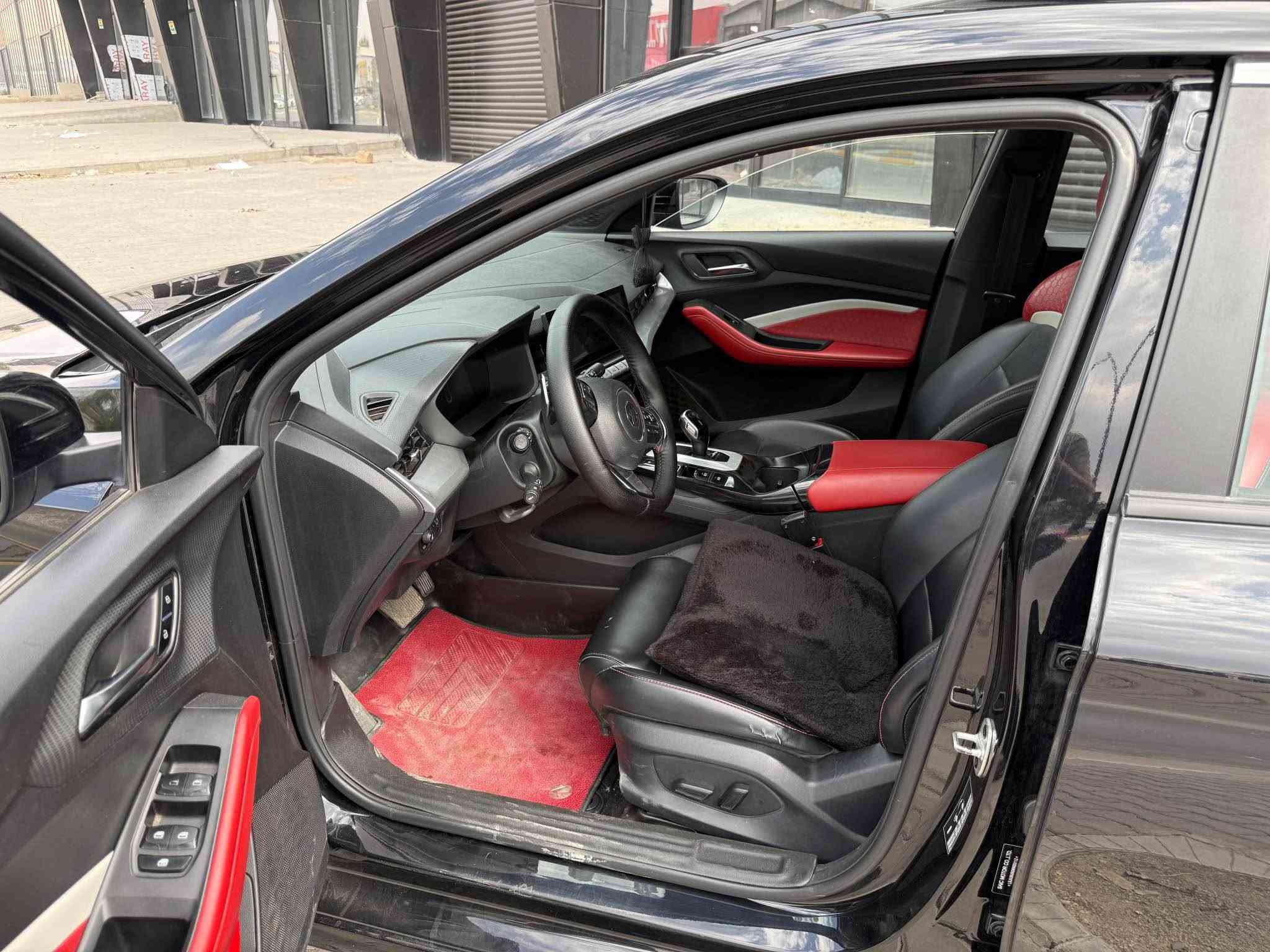 mg gt 2022
فوول مواسه‌فات تۆربۆ  لۆكجه‌ری 
ڕادار بریك ئۆتۆ كامیره‌ ٣٦٠  
پارچه‌ و په‌ڵه‌یه‌ بۆیاخه‌ بی ناوگردن ره‌سمی سۆنه‌رم داناوه‌
سعری ١١٠ مجال 
*********** Singapore
