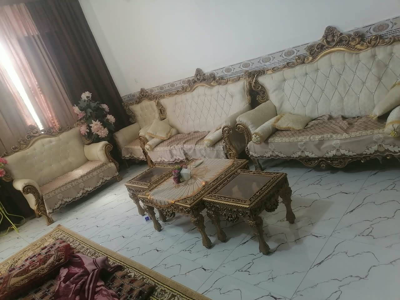 تخم ملكي نضيف جدا 700وبي مجال ***********
