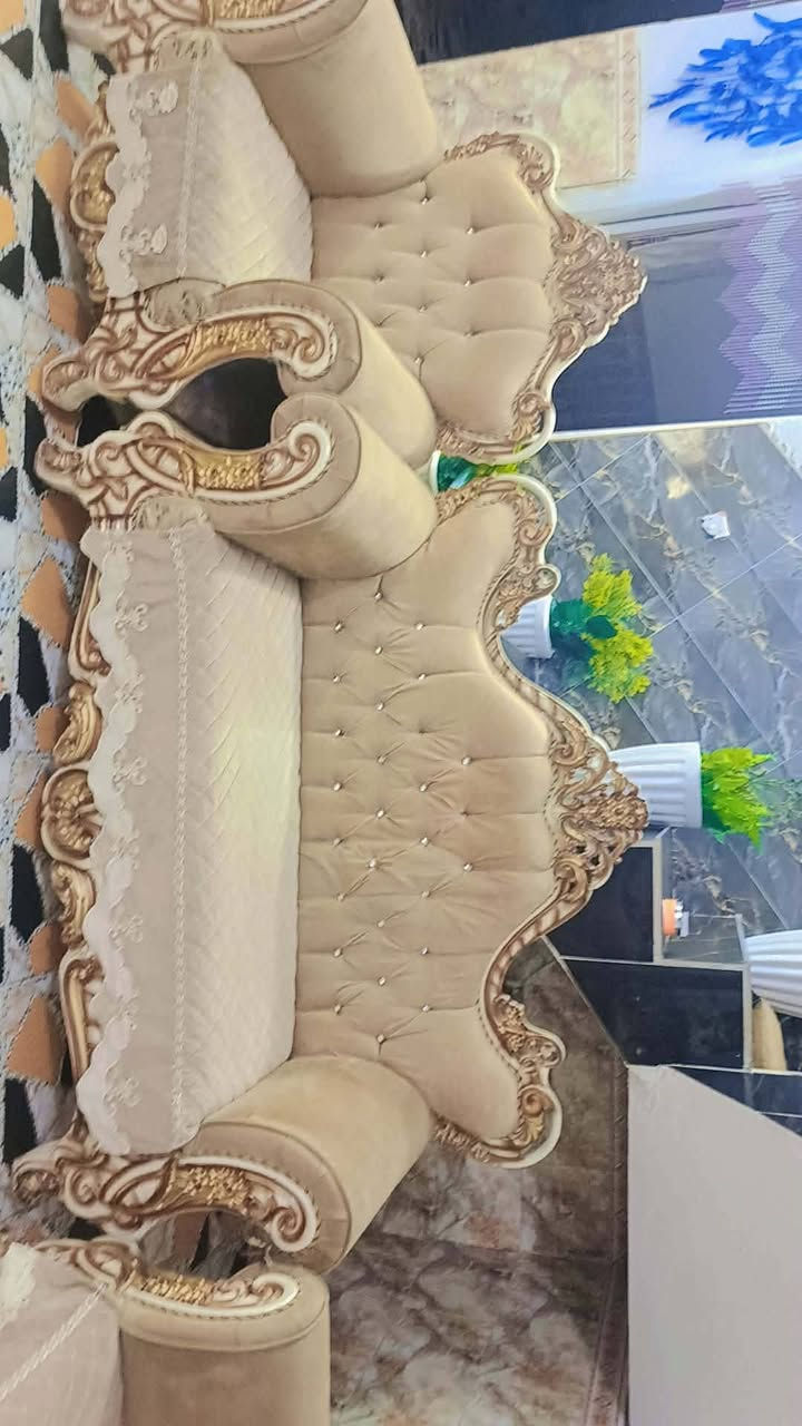 تخم للبيع ب٣٨٠كلش كلش جديد وبي مجال بسيط ***********
