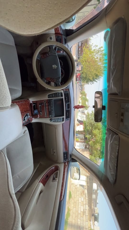 شاهینە بڕاوە
بڕاوە تازە داخڵ کامل مەسرەف    سعری 47گەڵا 
سپی 182گەورە بە گەورە بێ دوکەڵ
برێکی بەسراوە جامی هەڵگیراوە 
تەبریت ساردوو گەرم بەشەرت 
تەقەو ڕەقەی نیە 
چرکەو یەک گەڵا
بێ کۆد حازر بۆکۆد 

160km ڕۆشتوە 
4تایەی تازە 
ڕۆنی مەکینەی گۆڕاوە 
های درۆلیکی گێڕی گۆڕاوە 
مەجوعە سکانی لێگزز 
سەقفی شووشە 
ناوی زۆر زۆر جوان 
***********
شوێن هەلە بجەی شەید
