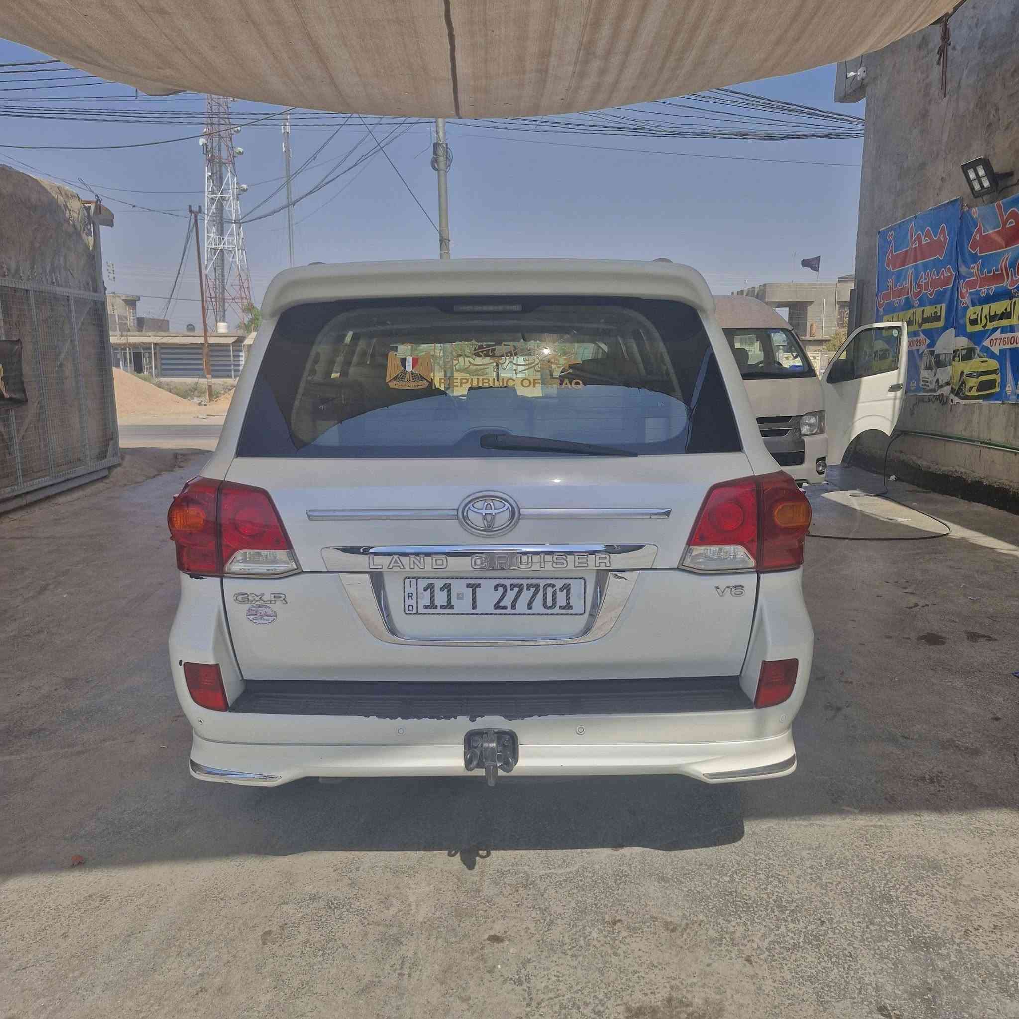 السلام عليكم
لاندكروز بريم خليجي فول مواصفات تخم تاير حداديه مكينة جاهزه السيارة بيها صبغ جاملغ الخلفي جهة السايق وشويه بارد بالباب الخلفي عنوانها كربلاء طوريج السعر 310 وبيها مجال 
رقم***********
