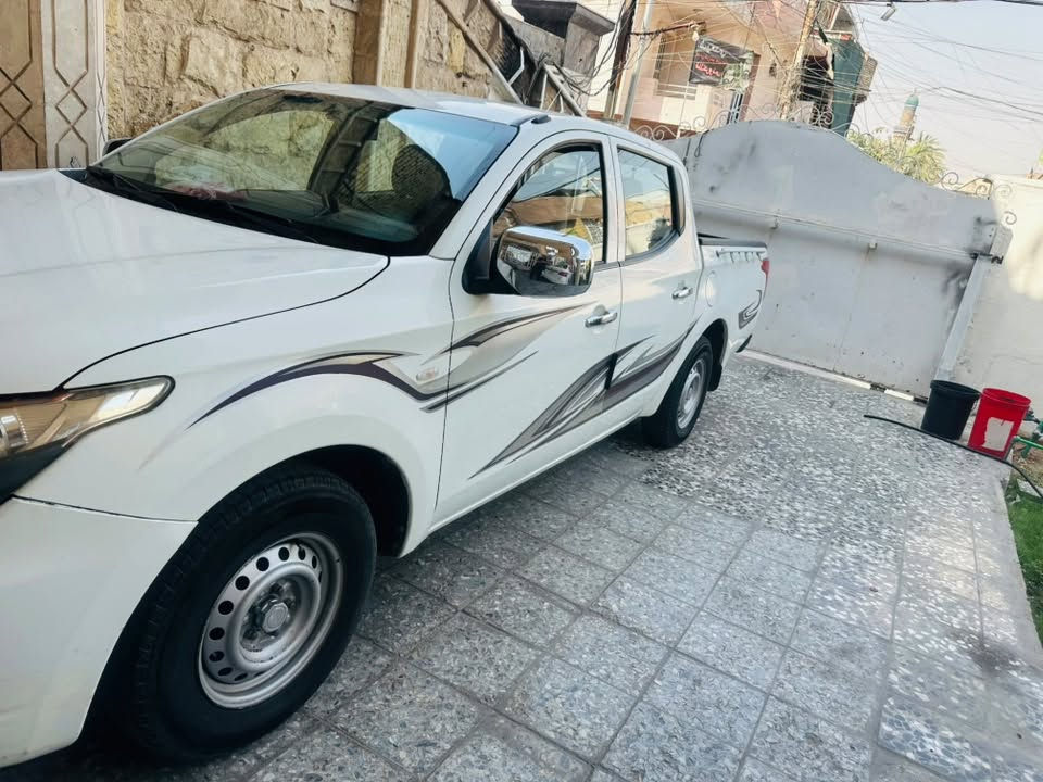 ماشيه 68 الف مكفوله محرك 2400 بيه فقط طخات بالصور موجوده مكان بغداد
***********
