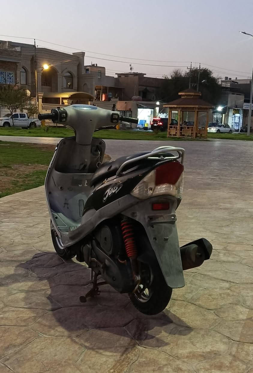 سلام عليكم
ماكس قجمه للبيع دراجه صارلها سبوع نازله رمبه 

كفاله عامه ختم واحد وي المحرك لافتح ولاتبديل ولا اي شي بلاديه برغي مامبدل بيها دراجه حيل جديده بيها شلعه تشك الكاع مكينه بلاديه سلف وكابريتر بلاد..... مكاني بصره قبله سعرر خاص***********
