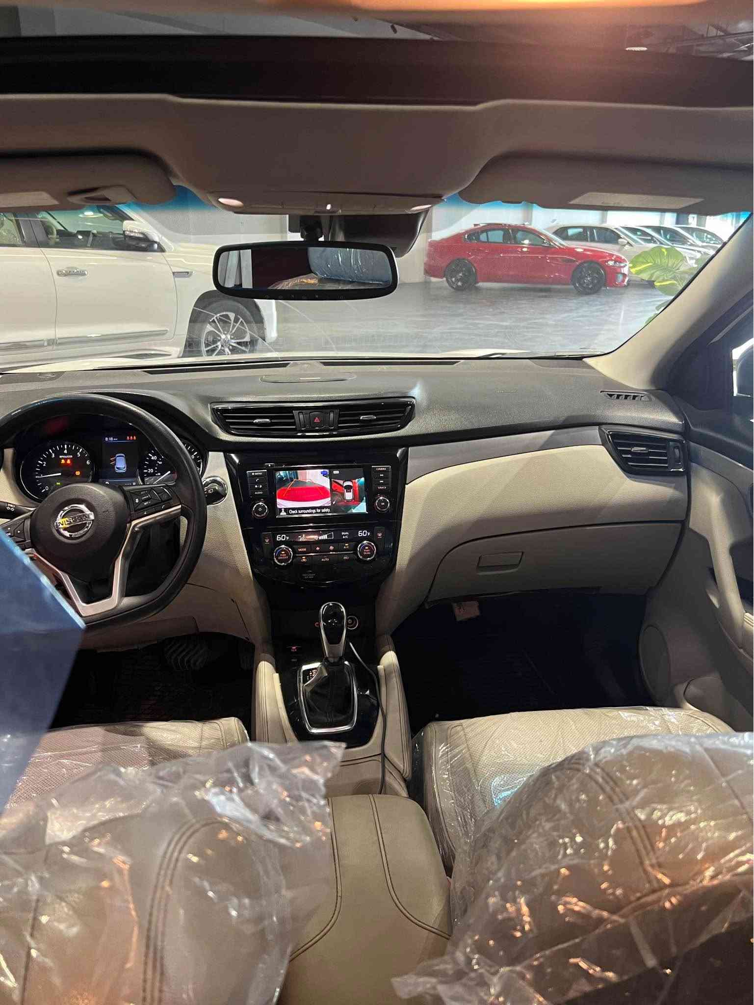 نیسان روگ سبورت
مواصفات SL فول فول
فتحە 
رادار
٥کامیرا
داخل اصفر
کشن جلد +تدفئە_هیتر
ستیرن تدفئە -سوکان هیتر
٣قطعە صبغ شاصی بی تعدیل
ارباک ستیرن سستم
محرک کیر تبرید کهربائیات بشرط
سنویە جدید
سعر ١٣٨$ معاملە
مکان اربیل
واتساب *********** أربيل, العراق

