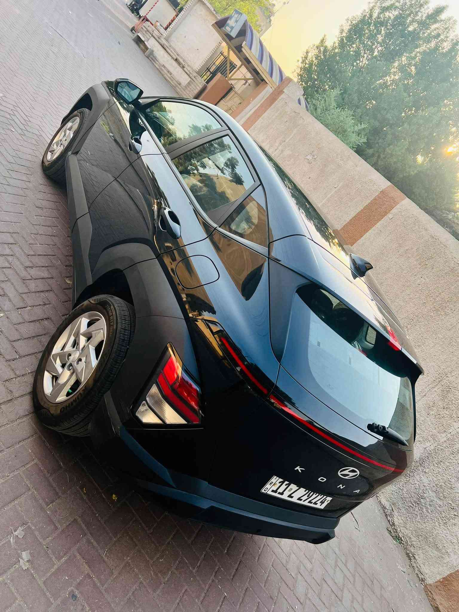 ياالله
سلام عليكم
هونداي كونا موديل 2024
سياره فول موصفات ماعده البانوراما
حادث سيارة حافه البنيد وباب خلفي كلير
بصمه 
رادار جانبي 
كش كهرباء 
تدفئه كراسي 
شاشه كار بلي 
بجم لد 
سياقه ذاتيه 
مانع تصادم 💥 
مع موقف 🅿️ سيارة 
مكان السياره بغداد / اعضميه
رقم / ***********
سعر 158
